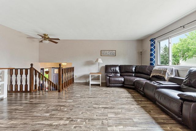 2115 3rd Avenue NE, Owatonna, MN 55060