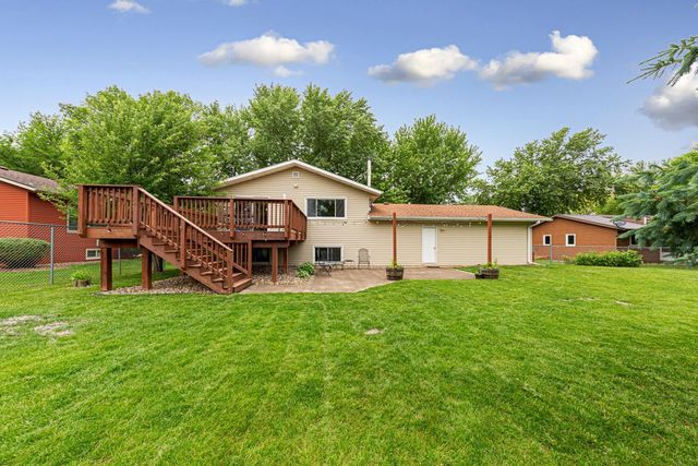 2115 3rd Avenue NE, Owatonna, MN 55060