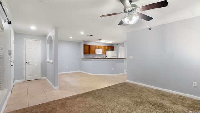 7323 Snowden Rd Apt 3302, San Antonio, TX 78240