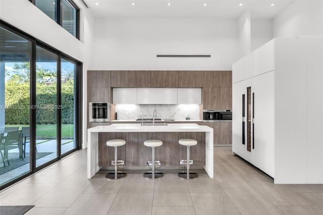 8271 SW 67th St, Miami, FL 33143