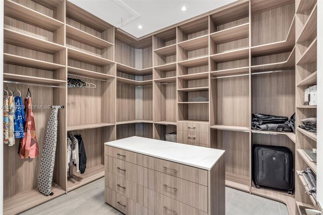 8271 SW 67th St, Miami, FL 33143