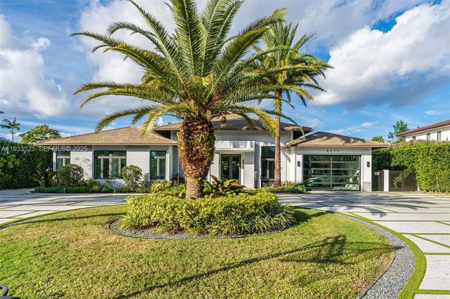 8271 SW 67th St, Miami, FL 33143