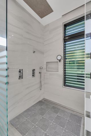 8271 SW 67th St, Miami, FL 33143