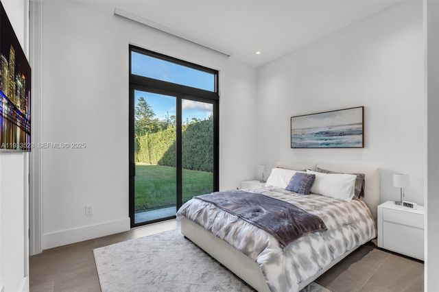 8271 SW 67th St, Miami, FL 33143