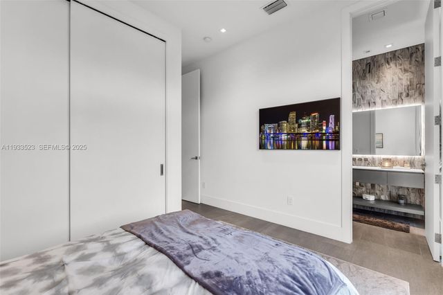 8271 SW 67th St, Miami, FL 33143