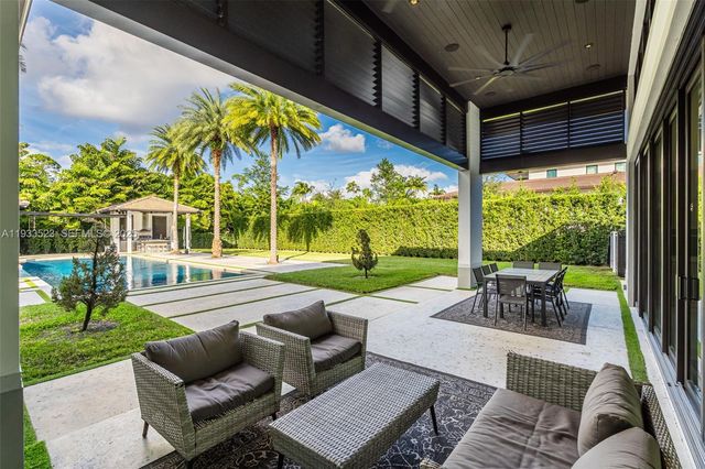 8271 SW 67th St, Miami, FL 33143