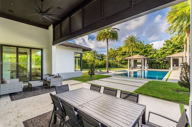 8271 SW 67th St, Miami, FL 33143