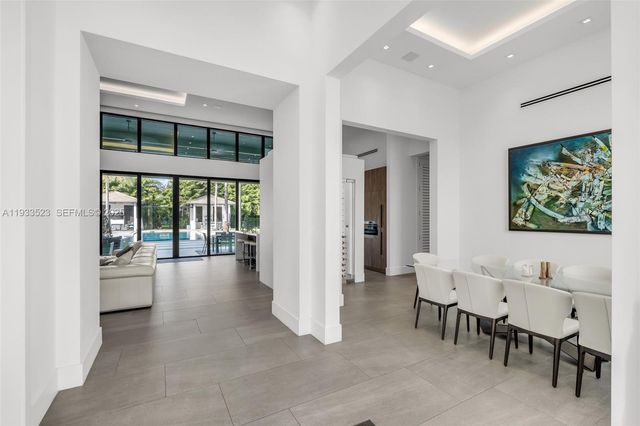 8271 SW 67th St, Miami, FL 33143