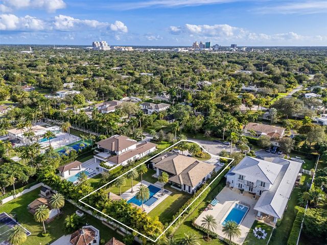 8271 SW 67th St, Miami, FL 33143