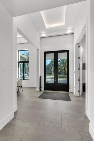 8271 SW 67th St, Miami, FL 33143