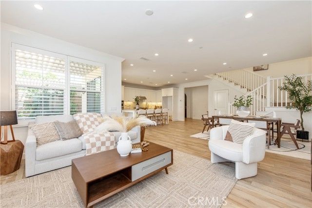 111 Omar, Irvine, CA 92620