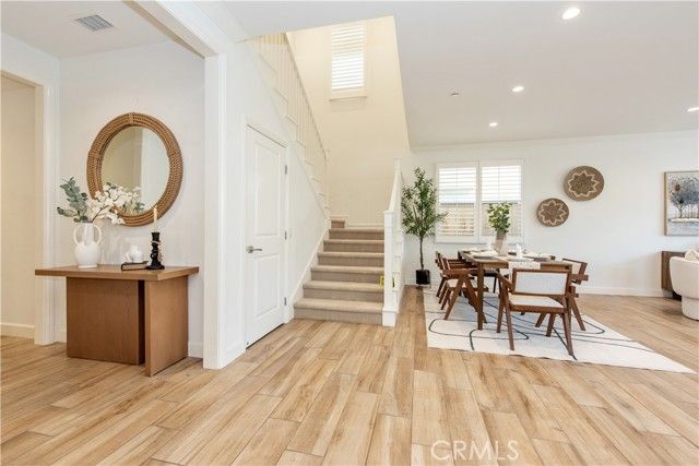 111 Omar, Irvine, CA 92620