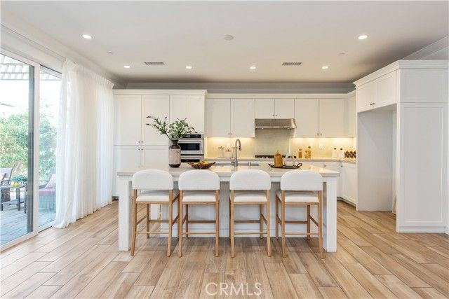 111 Omar, Irvine, CA 92620