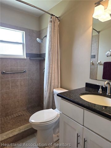 105 Hillcrest Street, Lake Placid, FL 33852