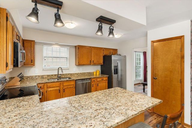 6844 Spruce Pine Drive, Columbus, OH 43235