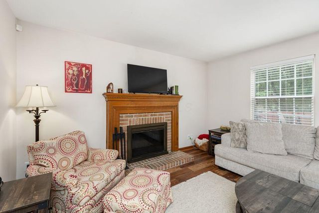 6844 Spruce Pine Drive, Columbus, OH 43235