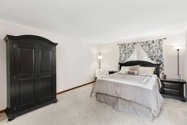 6844 Spruce Pine Drive, Columbus, OH 43235