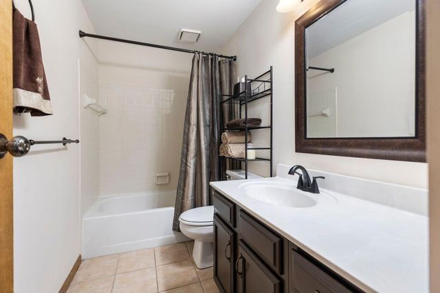 6844 Spruce Pine Drive, Columbus, OH 43235