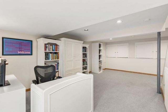 6844 Spruce Pine Drive, Columbus, OH 43235