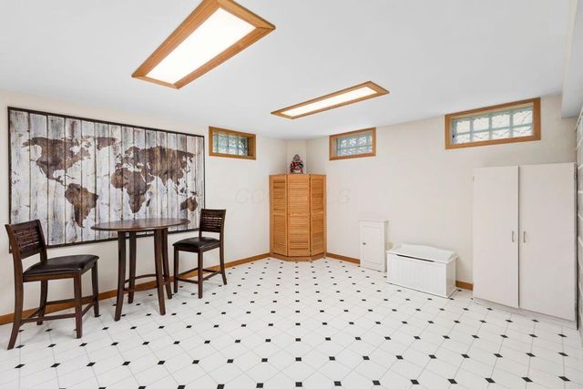 6844 Spruce Pine Drive, Columbus, OH 43235