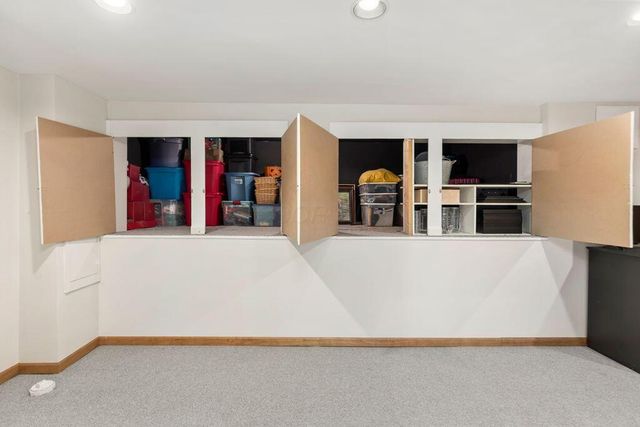 6844 Spruce Pine Drive, Columbus, OH 43235