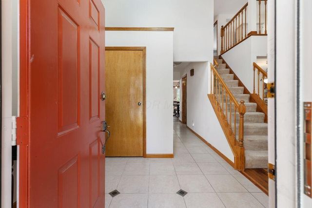 6844 Spruce Pine Drive, Columbus, OH 43235