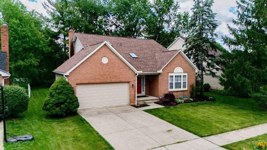 6844 Spruce Pine Drive, Columbus, OH 43235