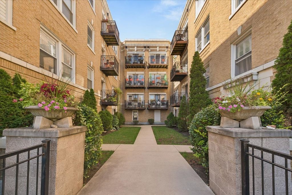 4910 N Drake Avenue 2, Chicago, IL 60625 — exterior
