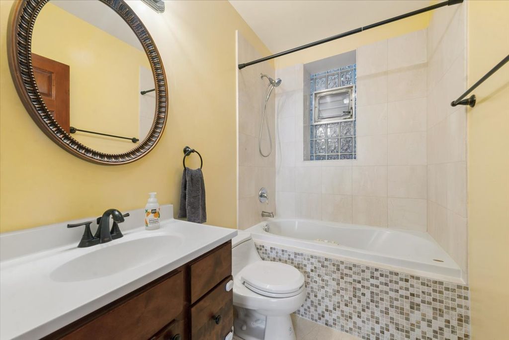 4910 N Drake Avenue 2, Chicago, IL 60625 — photo 5