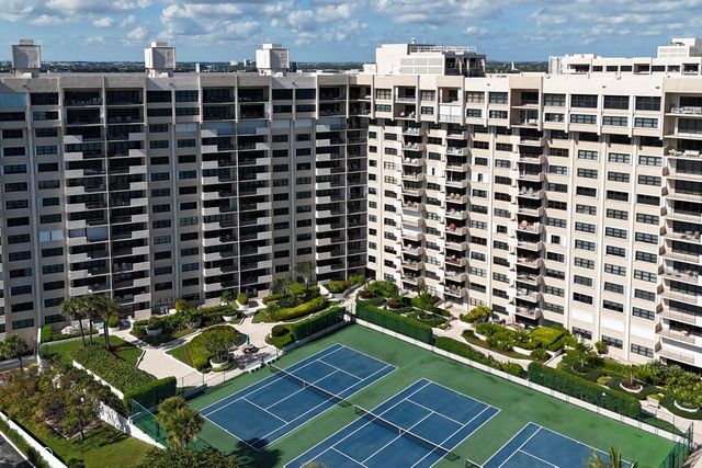 4900 N Ocean Blvd 303, Lauderdale By The Sea, FL 33308