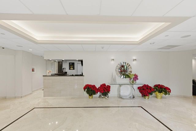 4900 N Ocean Blvd 303, Lauderdale By The Sea, FL 33308