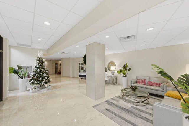 4900 N Ocean Blvd 303, Lauderdale By The Sea, FL 33308