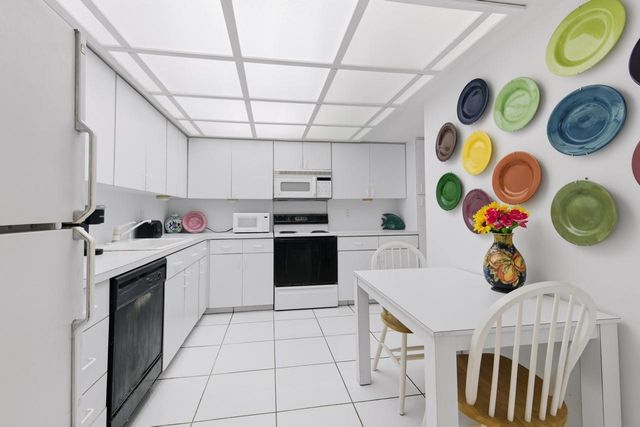 4900 N Ocean Blvd 303, Lauderdale By The Sea, FL 33308