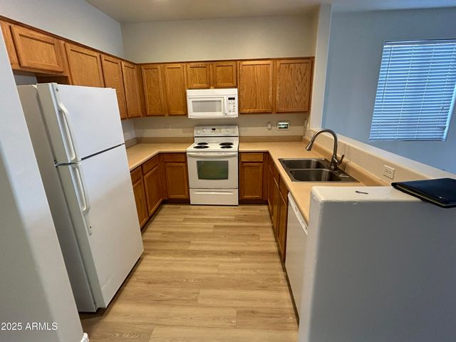 6315 S 69TH Glen, Laveen, AZ 85339