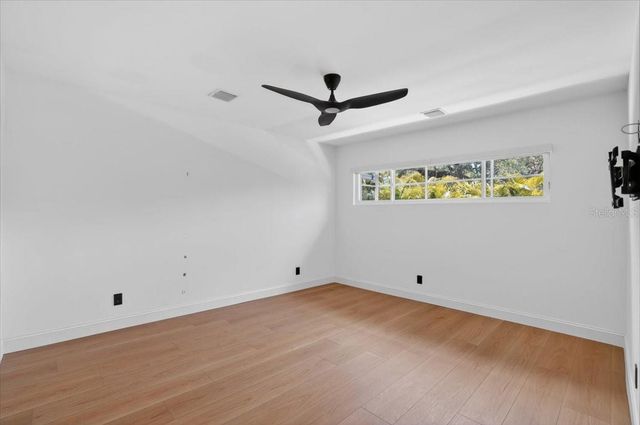 2708 N DUNDEE STREET, Tampa, FL 33629