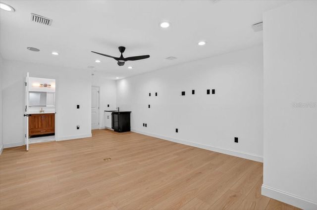2708 N DUNDEE STREET, Tampa, FL 33629
