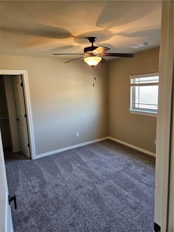 2652 N Valencia Avenue, Fayetteville, AR 72703