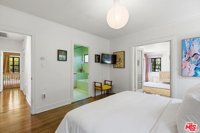 1038 S Stanley Avenue, Los Angeles, CA 90019