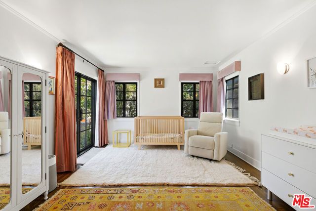 1038 S Stanley Avenue, Los Angeles, CA 90019