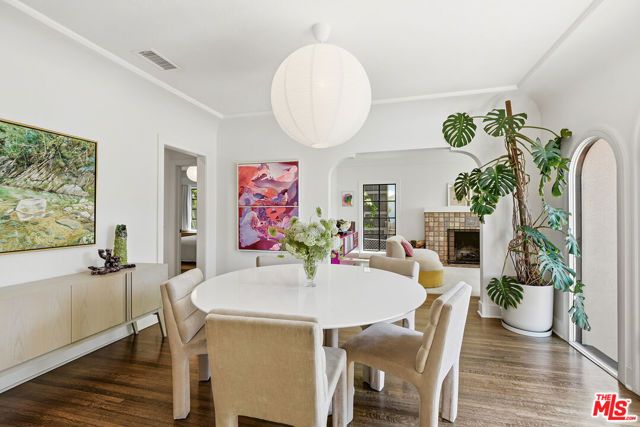1038 S Stanley Avenue, Los Angeles, CA 90019