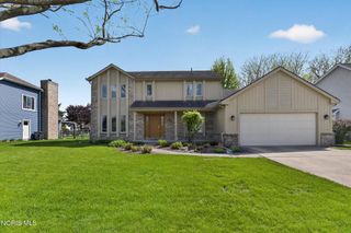 1284 Woodstream Road, Perrysburg, OH 43551