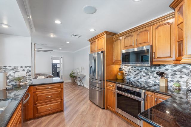 1107 SE 14TH Terrace, Deerfield Beach, FL 33441