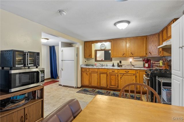 582 County Line Road 574, Granby, NY 13135