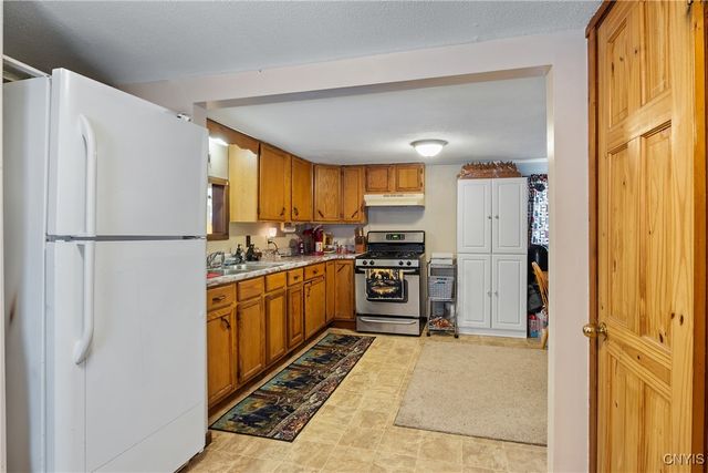 582 County Line Road 574, Granby, NY 13135