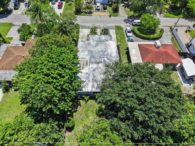 1421 NW 7th Terrace, Fort Lauderdale, FL 33311