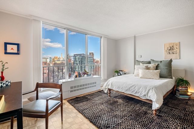 44 Washington St 915, Brookline, MA 02445