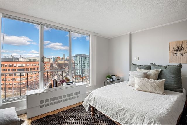 44 Washington St 915, Brookline, MA 02445