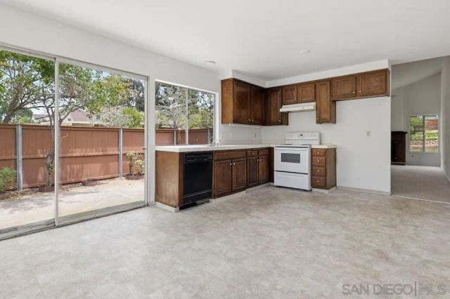 10769 Esmeraldas, San Diego, CA 92124