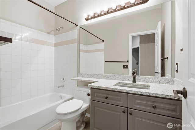 18676 NE 56th Court, Redmond, WA 98052