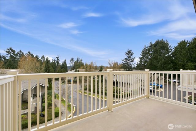 18676 NE 56th Court, Redmond, WA 98052